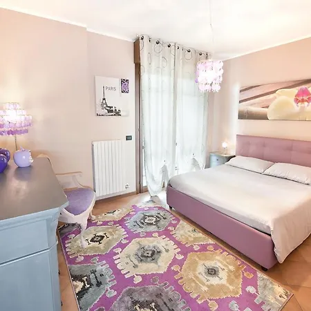 Relais Garda קסטלנואובו דל גארדה